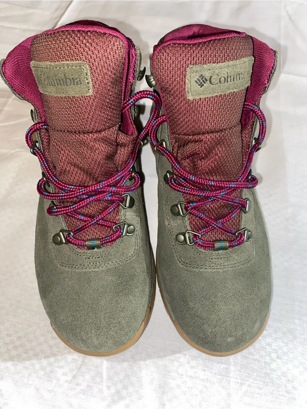 NWOT Columbia Olive Suede Winter Boots with Berry Trim